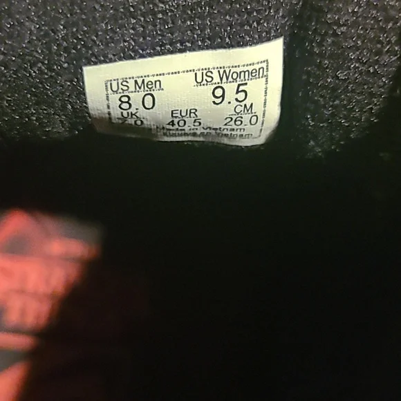 Stranger Things x Sk8-Hi Reissue 'Upside Down' Vans - Picture 8 of 11